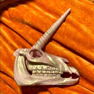 Unicorn skull